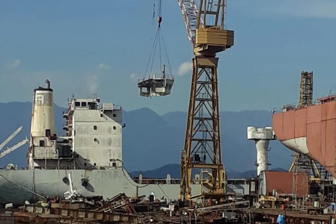 Descomissionamentos de Navios - imagem 3